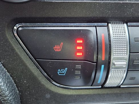 Used 2016 Ford Mustang GT Premium image 26