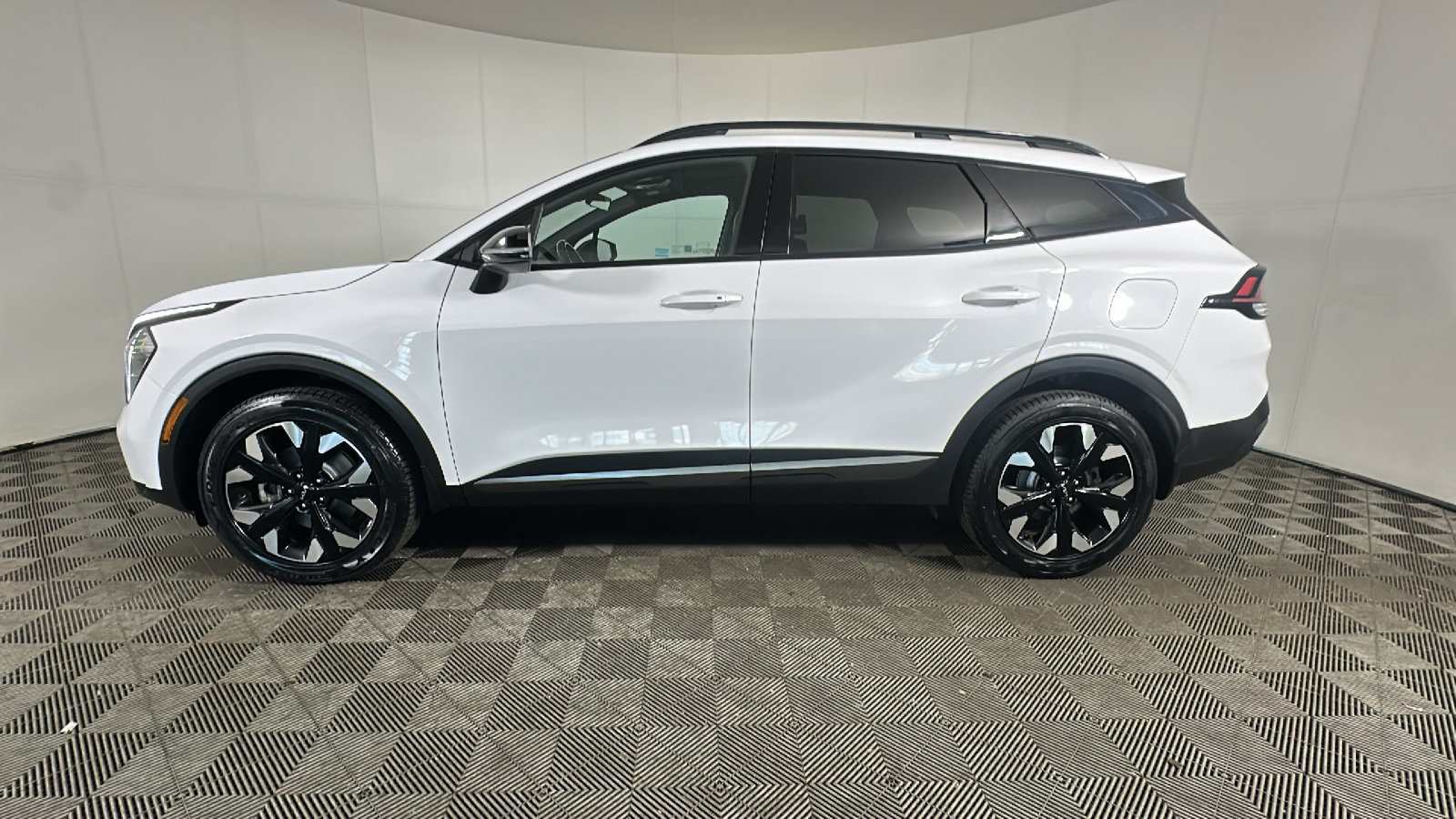 Used 2023 Kia Sportage X-Line w/ X-Line Premium Package AWD/4WD image 7