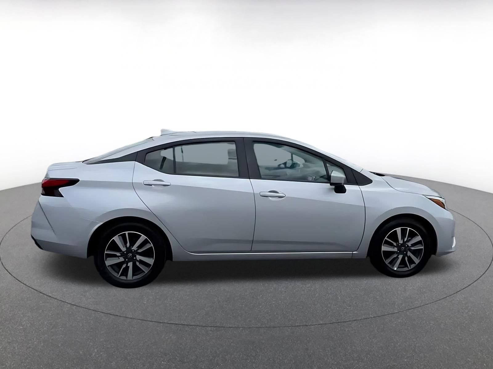 Used 2025 Nissan Versa SV FWD image 15