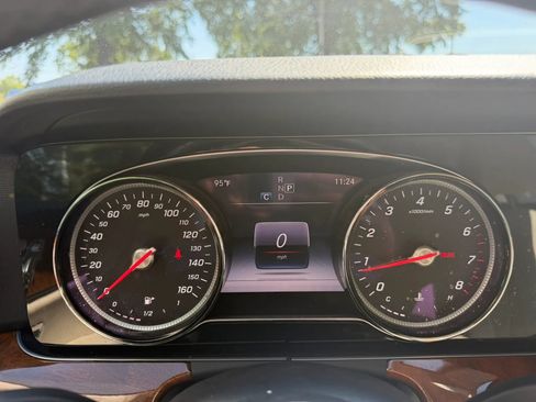 Used 2019 Mercedes-Benz E 300 4MATIC w/ Premium 1 Package image 21