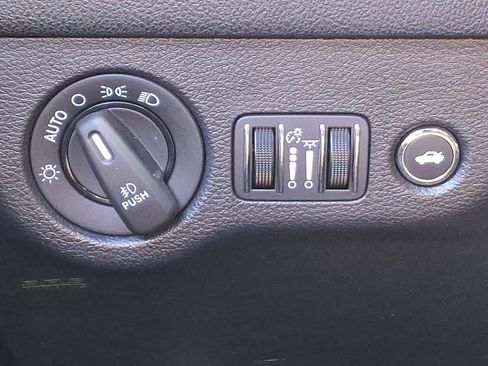 Used 2018 Dodge Charger SXT Plus w/ Blacktop Package image 27