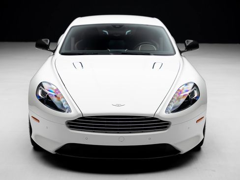 Used 2016 Aston Martin DB9 GT image 5