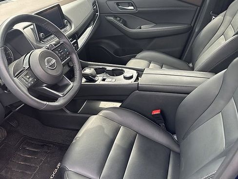 Used 2023 Nissan Rogue SL image 5