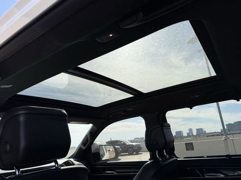 New 2024 Jeep Wagoneer 4WD w/ Premium Group I image 19