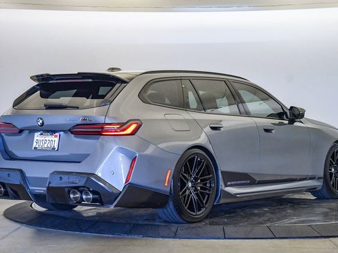 Used 2025 BMW M5 Touring w/ M Driver's Package image 5