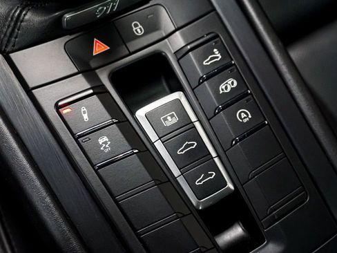 Used 2018 Porsche 911 GT3 RS image 29