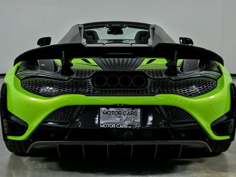 Used 2022 McLaren 765LT image 13