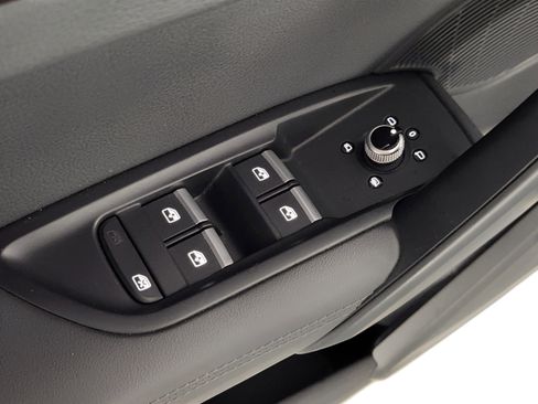 Used 2018 Audi Q5 Prestige w/ Prestige Package image 15