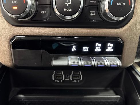 Used 2022 RAM 1500 Laramie AWD/4WD image 27