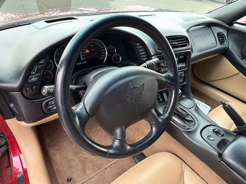 Used 1999 Chevrolet Corvette Convertible w/ Memory Pkg image 10