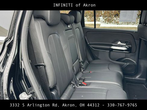 Used 2024 Mercedes-Benz GLB 250 4MATIC image 32