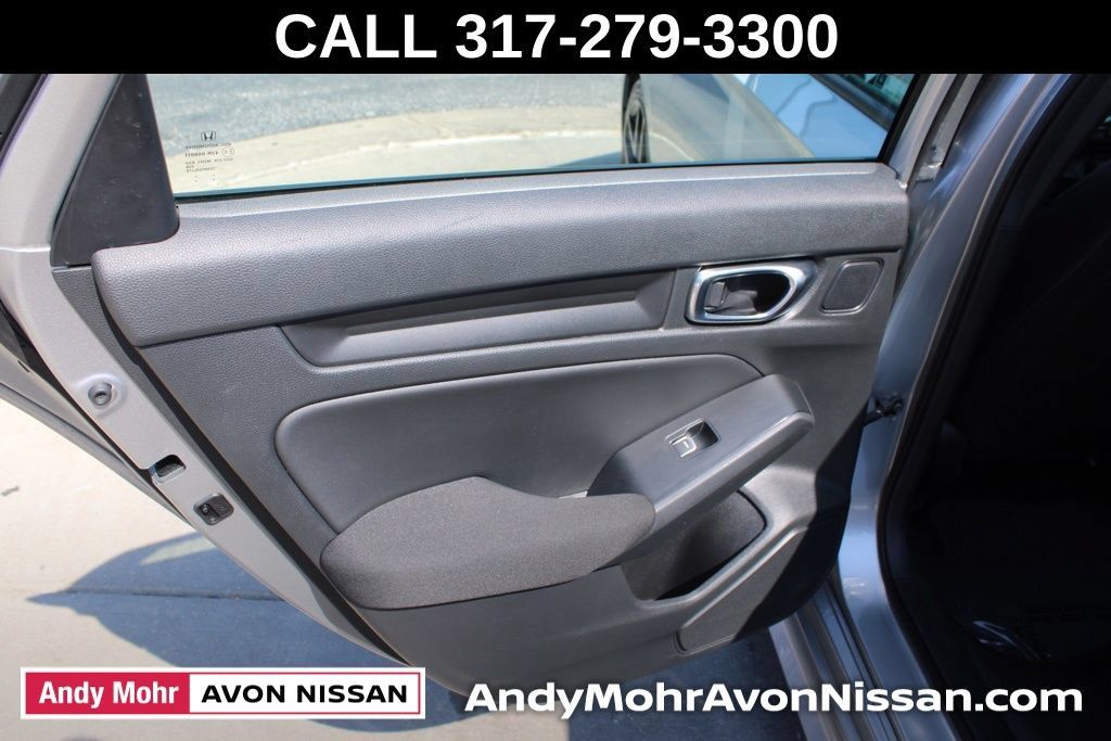 Used 2025 Honda Civic Sport image 26