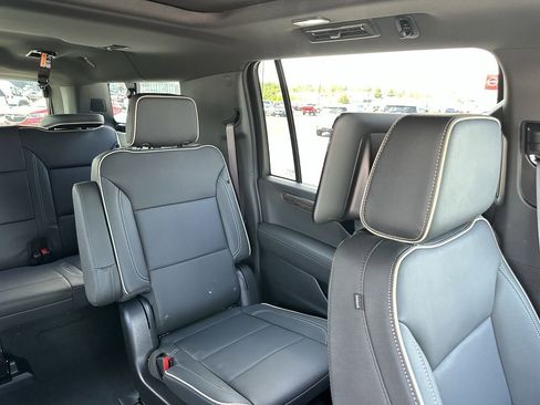 New 2026 Chevrolet Suburban Premier AWD/4WD image 14