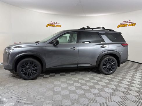 New 2026 Nissan Pathfinder SL w/ SL Premium Package FWD image 2
