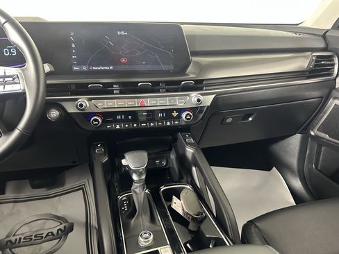 Certified 2025 Kia Telluride S image 28