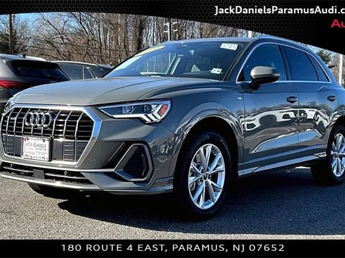 Used 2025 Audi Q3 2.0T Premium w/ Convenience Package image 1