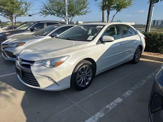 Used 2017 Toyota Camry XLE video 1