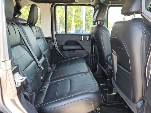 Used 2021 Jeep Wrangler Unlimited Sahara w/ Dual Top Group AWD/4WD image 14