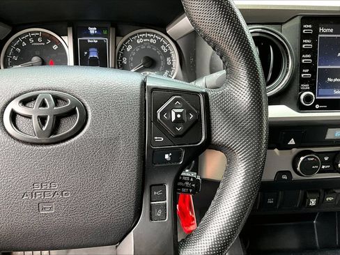 Used 2021 Toyota Tacoma SR5 RWD image 11