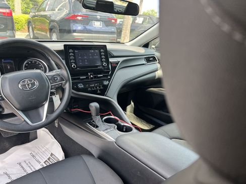 Used 2024 Toyota Camry LE FWD image 30