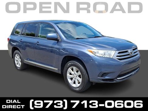 Used 2013 Toyota Highlander 4WD w/ Cold Weather Pkg image 1