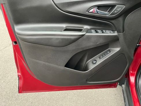 Used 2020 Chevrolet Equinox Premier image 11