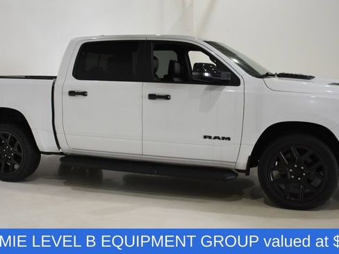 Used 2023 RAM 1500 Laramie AWD/4WD image 3