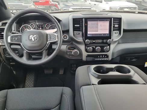 New 2026 RAM 1500 Express AWD/4WD image 10
