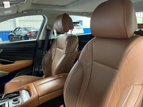Used 2019 Kia K900 Luxury w/ VIP Package AWD/4WD image 25