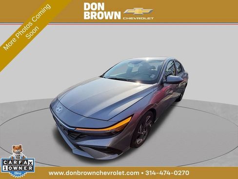 Used 2025 Hyundai Elantra SEL FWD image 1