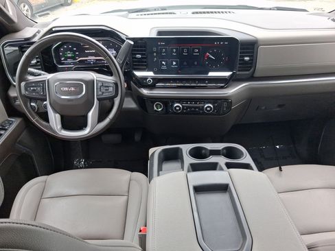 Used 2024 GMC Sierra 1500 SLT RWD image 7