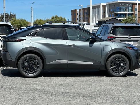 New 2026 Subaru Uncharted AWD image 3