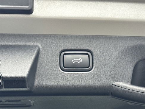 Used 2024 Hyundai Tucson Limited image 16