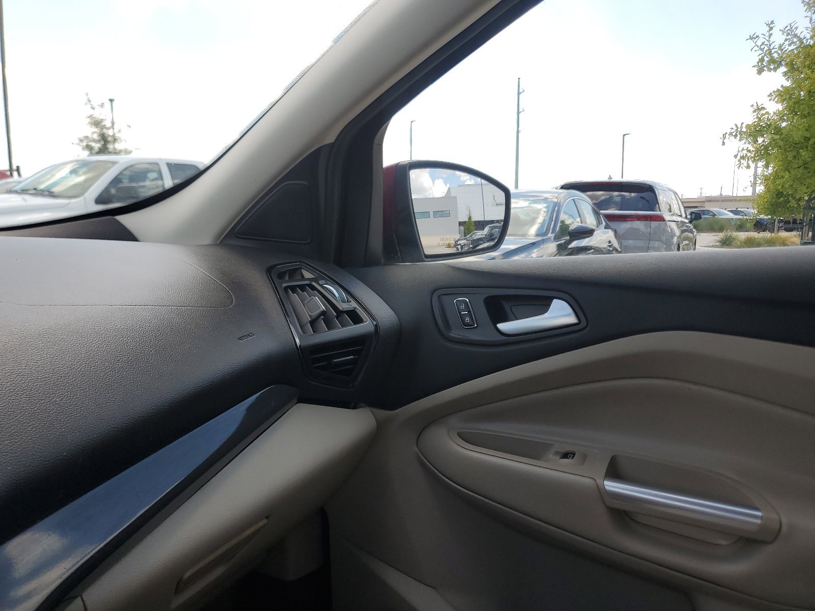 Used 2014 Ford Escape Titanium w/ Equipment Group 401A FWD image 32