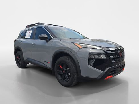 Used 2025 Nissan Rogue SV AWD/4WD image 8
