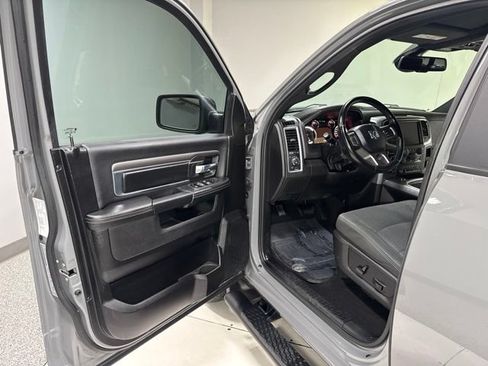 Used 2022 RAM 1500 Classic Warlock w/ Ceramic Grey Warlock Package AWD/4WD image 10