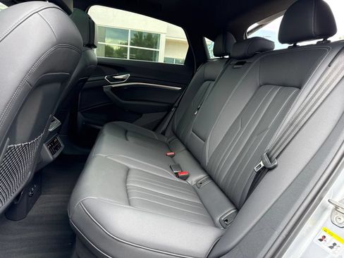 Used 2023 Audi e-tron Premium Plus w/ Premium Plus Package AWD/4WD image 24