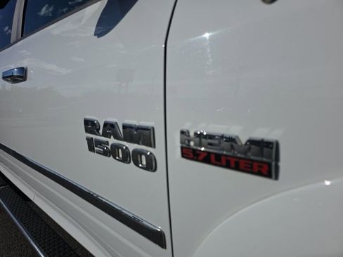 Used 2018 RAM 1500 Laramie w/ Convenience Group AWD/4WD image 9