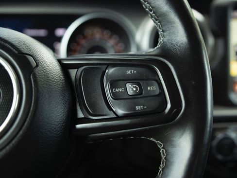 Used 2023 Jeep Gladiator Sport AWD/4WD image 7