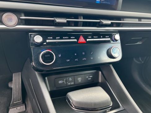 Used 2025 Hyundai Santa Cruz SEL FWD image 20