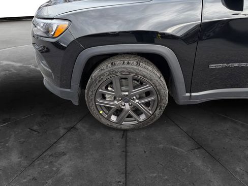 New 2026 Jeep Compass Latitude image 14