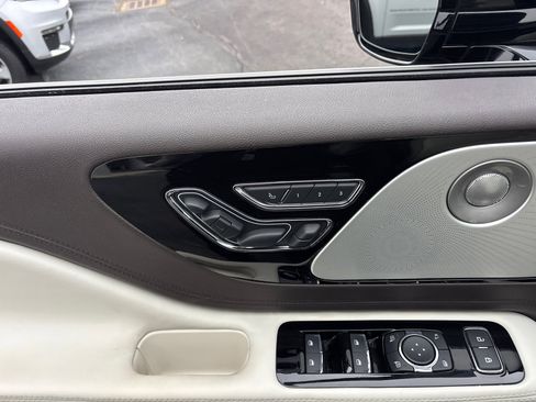 Used 2023 Lincoln Aviator Black Label w/ Dynamic Handling Package image 12