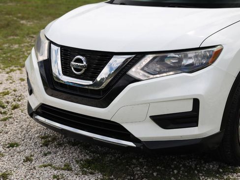 Used 2017 Nissan Rogue S w/ S Appearance Package FWD image 25
