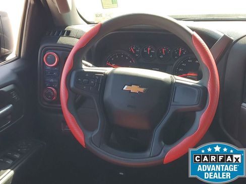 Used 2022 Chevrolet Silverado 1500 Custom image 26