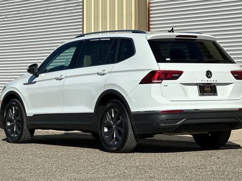 Used 2022 Volkswagen Tiguan SE image 4