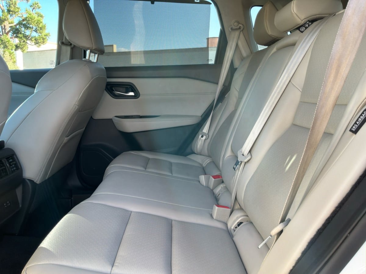 Used 2023 Nissan Rogue SV w/ SV Premium B Package FWD image 20