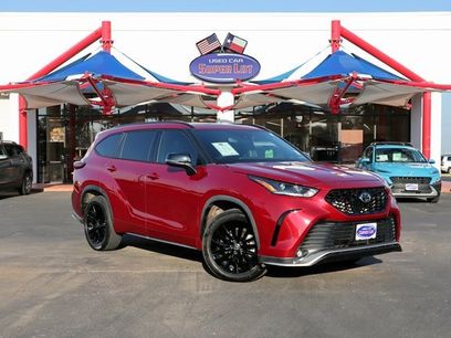 Used 2023 Toyota Highlander XSE