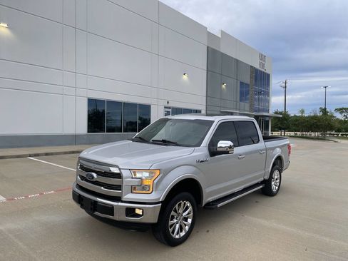 Used 2015 Ford F150 Lariat w/ Equipment Group 502A Luxury image 13