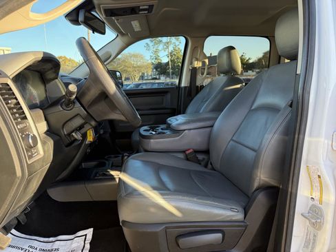 Used 2015 RAM 2500 Tradesman w/ Chrome Appearance Group image 14