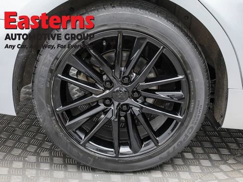 Used 2022 Toyota Camry SE image 29